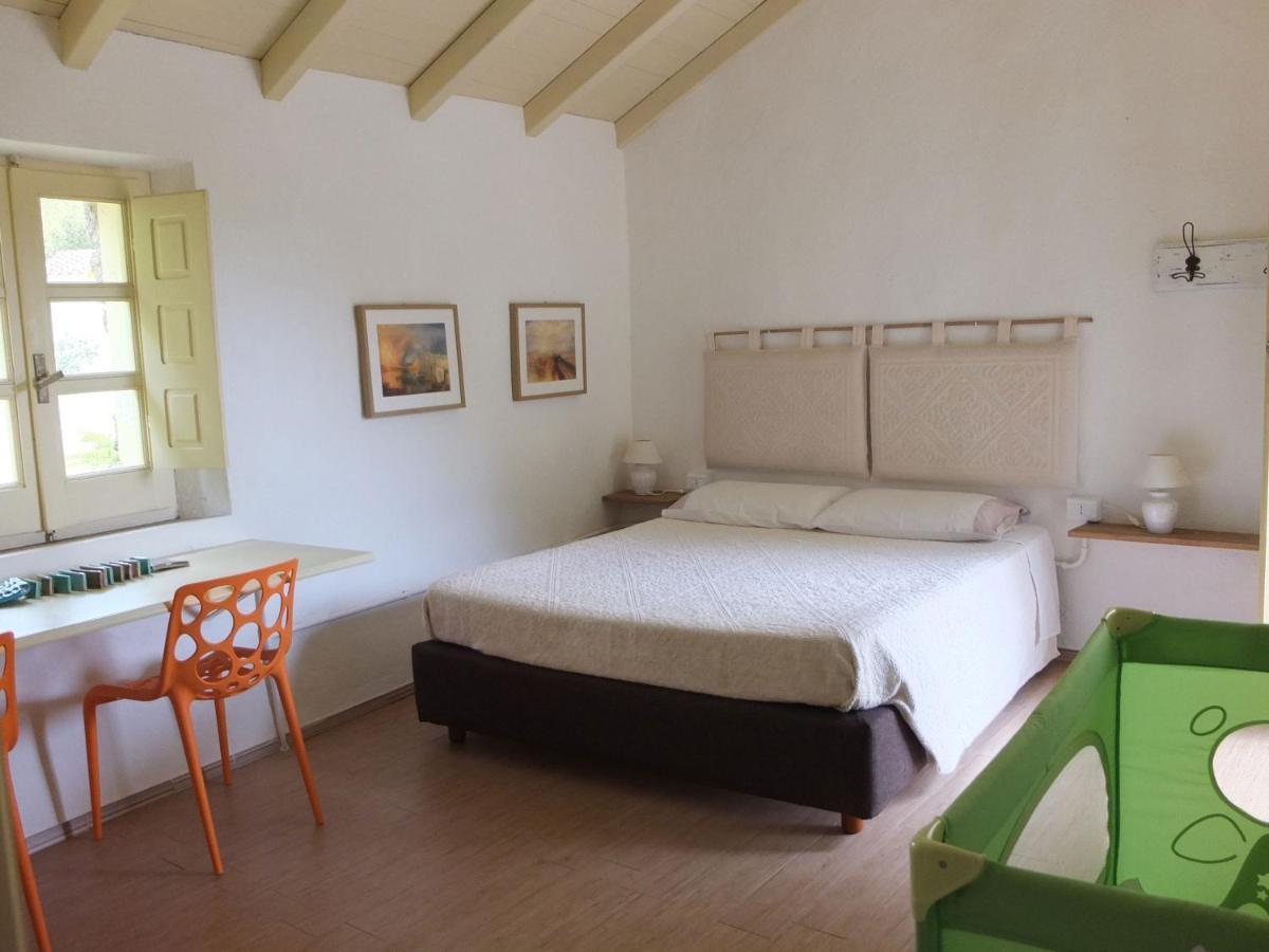 Li Pireddi Villa Алиенту Екстериор снимка