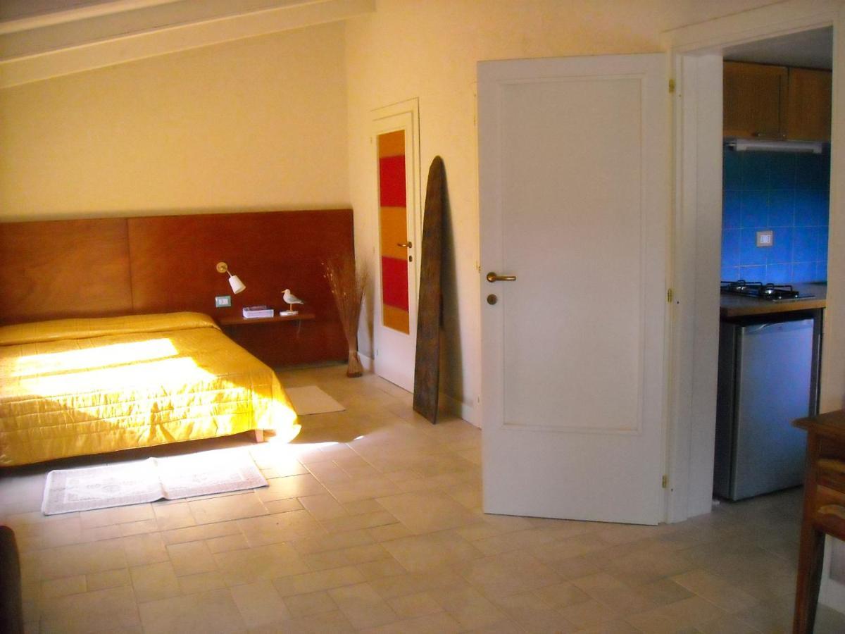 Li Pireddi Villa Алиенту Екстериор снимка