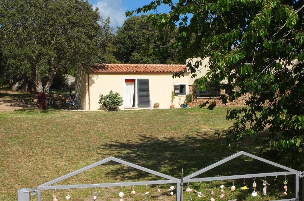 Li Pireddi Villa Алиенту Екстериор снимка